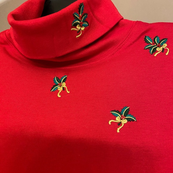 NWOT RED HOLIDAY TURTLENECK - Picture 2 of 7